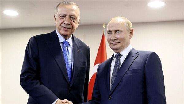 صحيفة فرنسية: روسيا جعلت تركيا «حصان طروادة» في «الناتو»