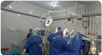   إجراء ٤ عمليات متقدمة في مناظير جراحة العظام بمستشفى الدكتور حمدي الطباخ بأبو حمص
