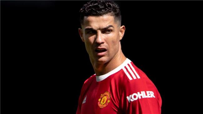 تين هاج يفتح الطريق أمام رحيل رونالدو