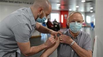   بريطانيا أول دولة توافق على استخدام لقاحًا مضاد لفيروس كورونا الأصلي وأوميكرون