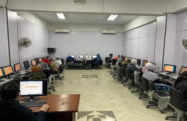 «تجارة طنطا» تنظم دورات تدريبية في الحاسب الآلي واللغات