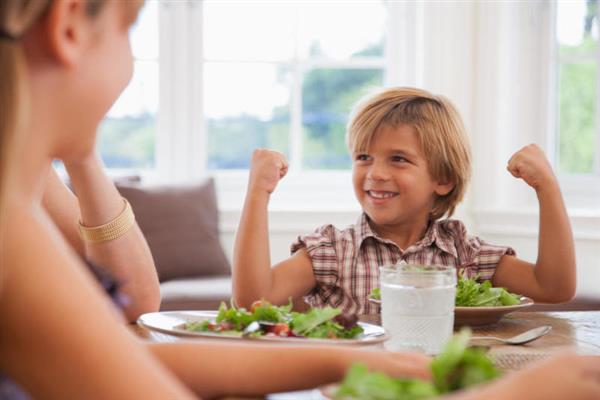 أطعمة مفيدة للطفل المصاب بالسكر