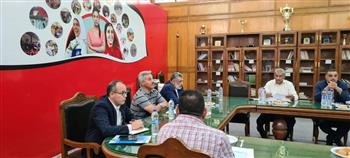   اللجنة التنفيذية لبطولة العالم للجامعات للإسكواش تناقش استعدادات استضافة مصر للبطولة 
