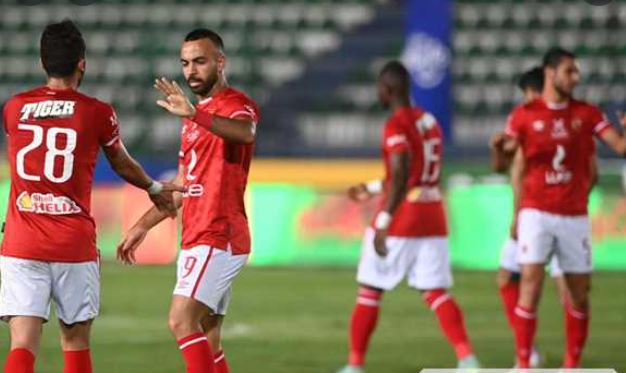 الأهلي ينجح في ضم أول صفقتين