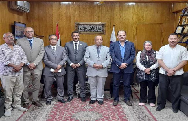 مبادرة «قنا بلا أمية» باكورة  تعاون بين الشعب الجمهوري والتربية والتعليم وهيئة تعليم الكبار بقنا