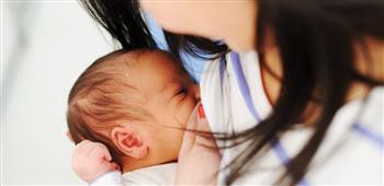   انفوجراف.. نصائح لرضاعة طبيعية أفضل للأمهات بعد الولادة مباشرة