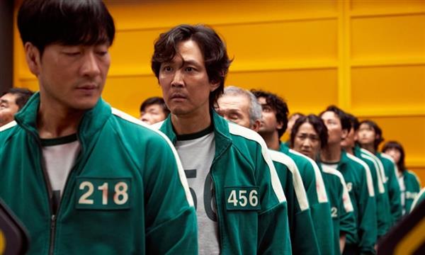 مسلسل "لعبة الحبار" الكوري يفوز بجائزتين بحفل توزيع جوائز جمعية نقاد هوليوود للأعمال التلفزيونية
