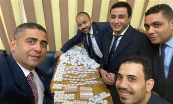جمارك مطار القاهرة تحبط تهريب كمية من أدوية علاج الأورام السرطانية
