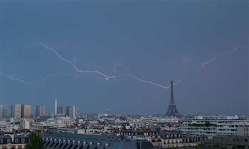   أمطار وعواصف تضرب باريس