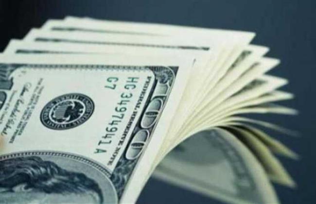 الدولار يحافظ على استقراره مقابل الجنيه فى بداية تعاملاته اليوم