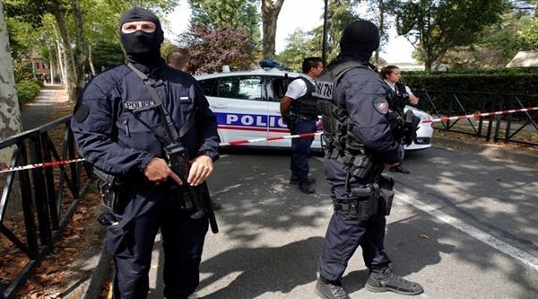 الشرطة التشيكية تعتقل شخصا قام بتسيير «درون» فوق السفارة الروسية