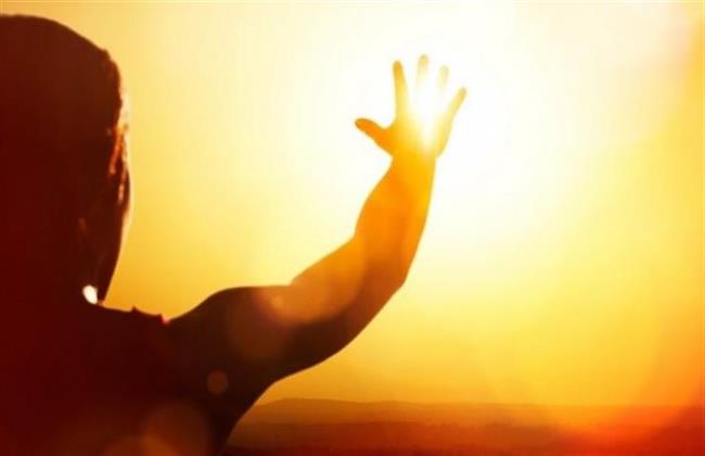 الأرصاد تحذر المواطنين من خطورة الأشعة فوق البنفسجية على البشرة ظهرا