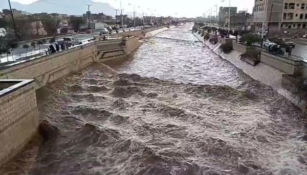 اليمن: 77 قتيلًا ضحايا الأمطار والسيول وتأهب لمواجهة الجراد