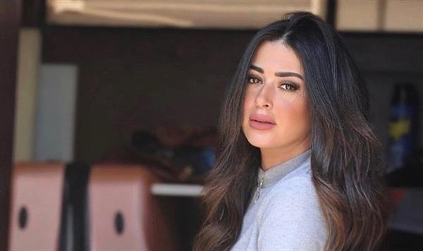 أمام البحر.. ميرنا نور الدين تنشر صور من عطلتها الصيفية