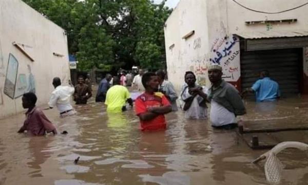 اليمن يعرب عن تضامنه مع ضحايا الفيضانات في السودان