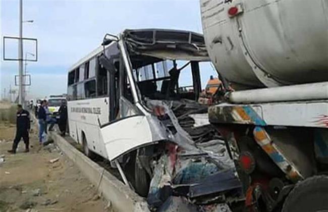 اصطدام أتوبيس سياحى بسيارة نقل على صحراوى المنيا يسفر على 7 وفيات وإصابة آخرون 