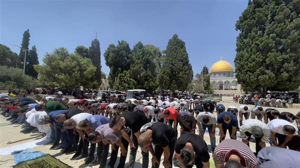 55 ألفًا يؤدون صلاة الجمعة في المسجد الأقصى