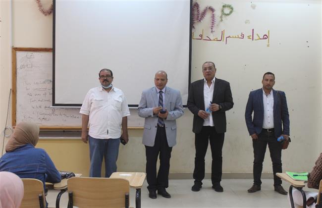"إعلام جنوب الوادي" تنظم دورات تدريبية لتنمية مهارات الطلاب  
