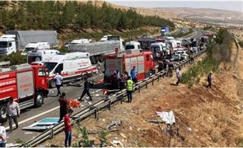   بينهم 4 من الكادر الصحي.. مصرع 16 شخصا في حادث مروري جنوب «تركيا»