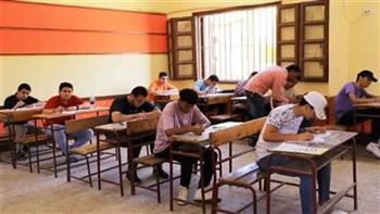   طلاب الثانوية العامة دور ثان يؤدون امتحان مادتي اللغة الثانية والتربية الوطنية