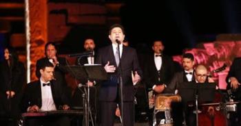 للمرة الثانية.. هانى شاكر يلتقى أهل لبنان بعد نجاح حفله الأول.. الليلة