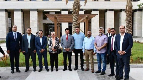 وزير الرياضة يلتقي شباب عمال مصر والكيانات الشبابية بمقر الوزارة بالعاصمة الإدارية