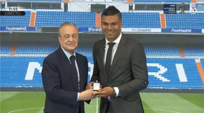 رئيس ريال مدريد مودعا كاسيميرو: "الملكي" سيبقى بيتك