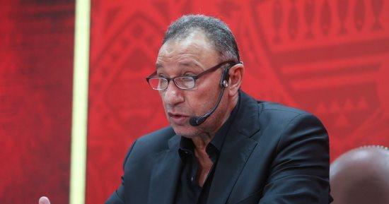 ناقد رياضي يكشف سبب الخلاف بين الخطيب وشركة الكرة بالأهلي