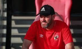 الأهلي يناقش مصير ريكاردو سواريش