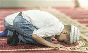 هل تجوز صلاة الأطفال دون وضوء أو حجاب؟
