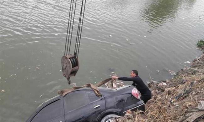 حادث مؤلم.. مصرع 4 من أسرة واحدة على طريق سوهاج