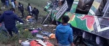   مصرع وإصابة 20 شخصا جراء سقوط حافلة بواد عميق في بيرو