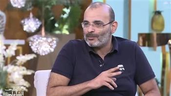الخميس المقبل.. الشاعر أيمن بهجت قمر ضيف "معكم منى الشاذلى"