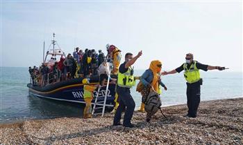   بريطانيا: 1295 مهاجرا وصلوا المملكة المتحدة عبر بحر المانش خلال يوم واحد