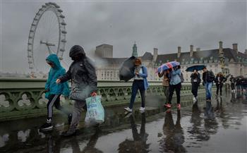   الأرصاد البريطانية تحذر من عاصفة رعدية تسبب فيضانات وتوقف مصادر الطاقة غدا