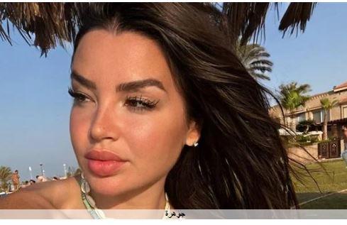 الراقصة جوهرة تستعرض رشاقتها على البحر