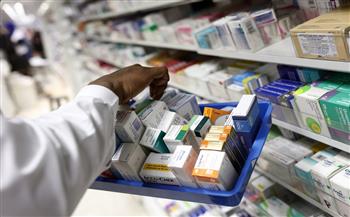   الحكومة توضح حقيقة وجود نقص في الأدوية والمستلزمات الطبية بمختلف المستشفيات الحكومية