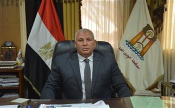 توقيع الكشف الطبي على 644 مواطنا في قافلة طبية بمركز باريس في الوادي الجديد