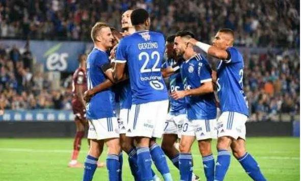 أوكسير يفوز على ستراسبورج بهدف نظيف في الدوري الفرنسي
