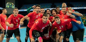   منتخب مصر يتوج بكأس الأمم الإفريقية لشباب اليد بعد الفوز على الجزائر 