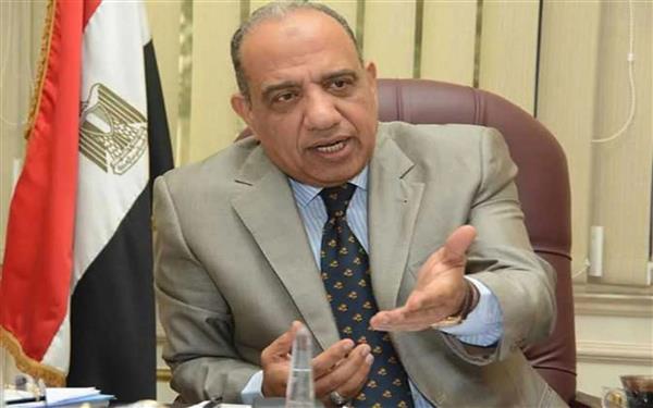 وزير قطاع الأعمال يتفقد أعمال التطوير بشركة مصر للغزل والنسيج بالمحلة الكبري
