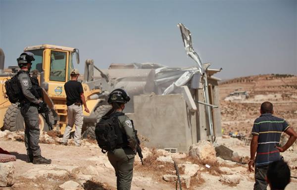 فلسطين.. الاحتلال الإسرائيلي يخطر بإزالة شبكة كهرباء في «سبسطية»
