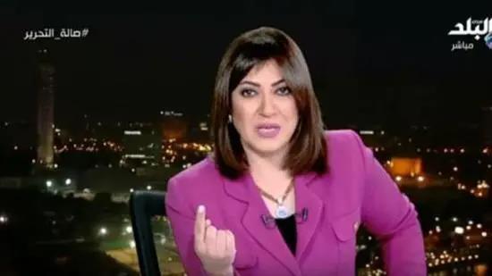 عزة مصطفى تحذر من رسائل نصب لسرقة الحسابات البنكية