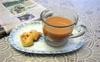   طريقة  الشاي الهندي بالزنجبيل والحليب