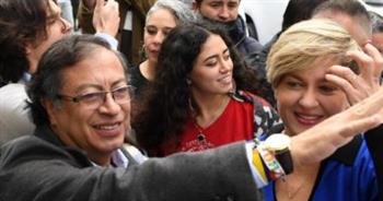   فنزويلا وكولومبيا تعيدان علاقاتهما الدبلوماسية المقطوعة منذ 3 سنوات