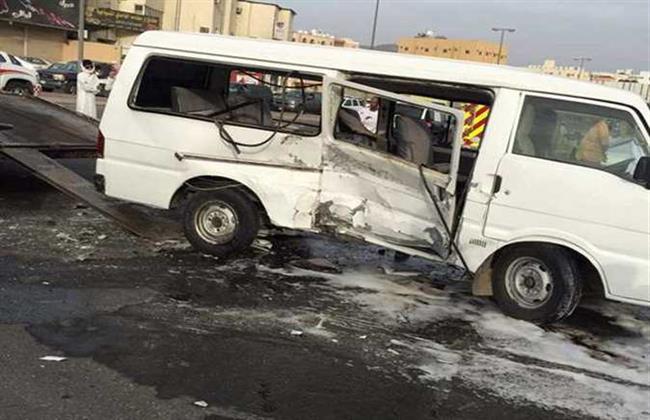 بالأسماء مصرع عامل وإصابة 4 آخرين في حادث تصادم ميكروباص بالبحيرة