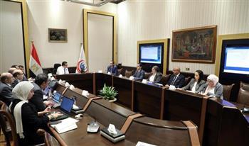 عبدالغفار يجتمع بوكلاء الوزارة بمحافظات بني سويف وأسيوط والمنيا 