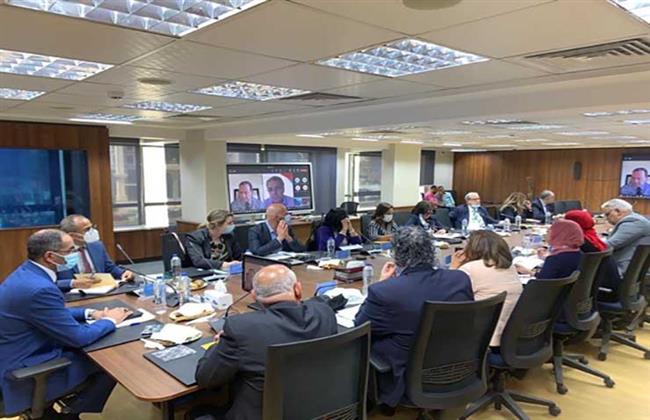 محافظ الأقصر يتابع مع نائب وزير الإسكان أعمال تنفيذ مشروع توفير خدمات الصرف الصحي المتكاملة