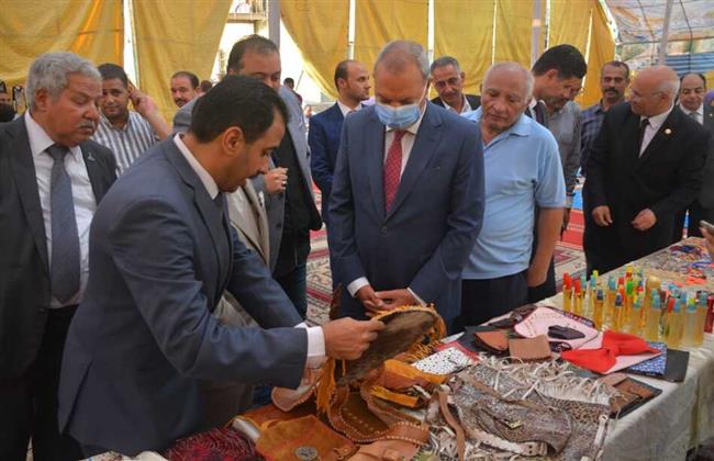 احتفالا بالعيد القومي للمحافظة..محافظ القليوبية يرافقه رئيس جامعة بنها يفتتحا معرض الأُسر المنتجة
