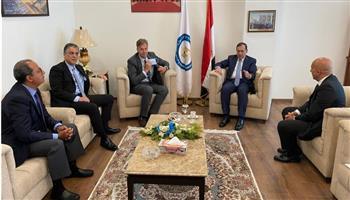 وزير البترول ووفد شىركة اكسون موبيل العالمية يبحثان زيادة الاستثمارات فى مصر